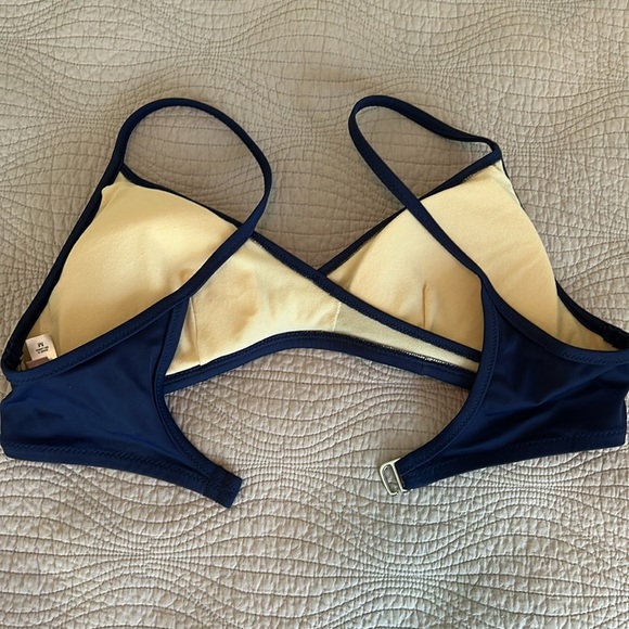 Victoria’s Secret Navy Bikini - Picture 7 of 9